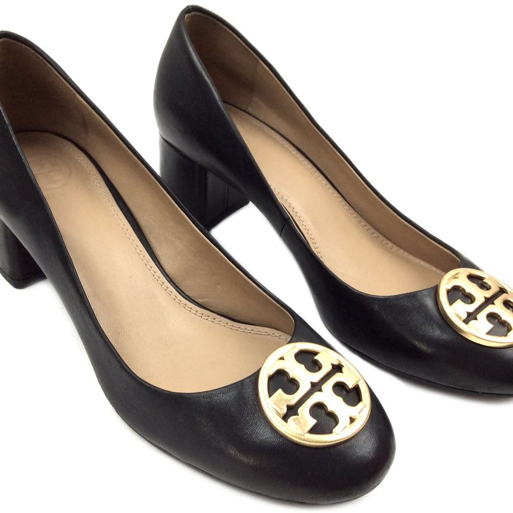 Tory Burch Black Chelsea Logo Medallion Pump